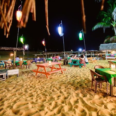 היקדואה International Beach Hotel & Restaurant מראה חיצוני תמונה