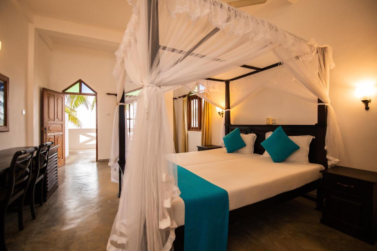 היקדואה International Beach Hotel & Restaurant מראה חיצוני תמונה