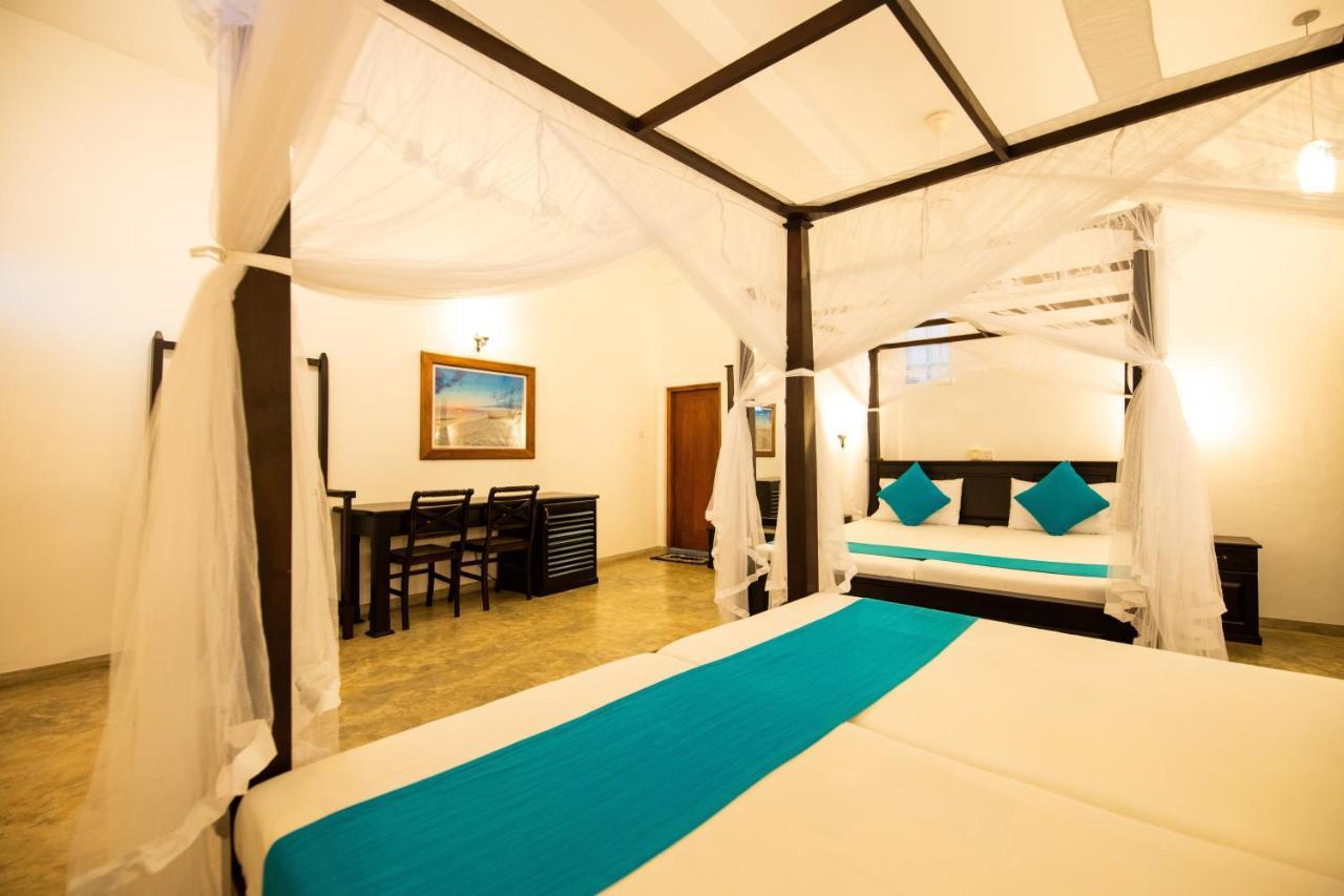 היקדואה International Beach Hotel & Restaurant מראה חיצוני תמונה