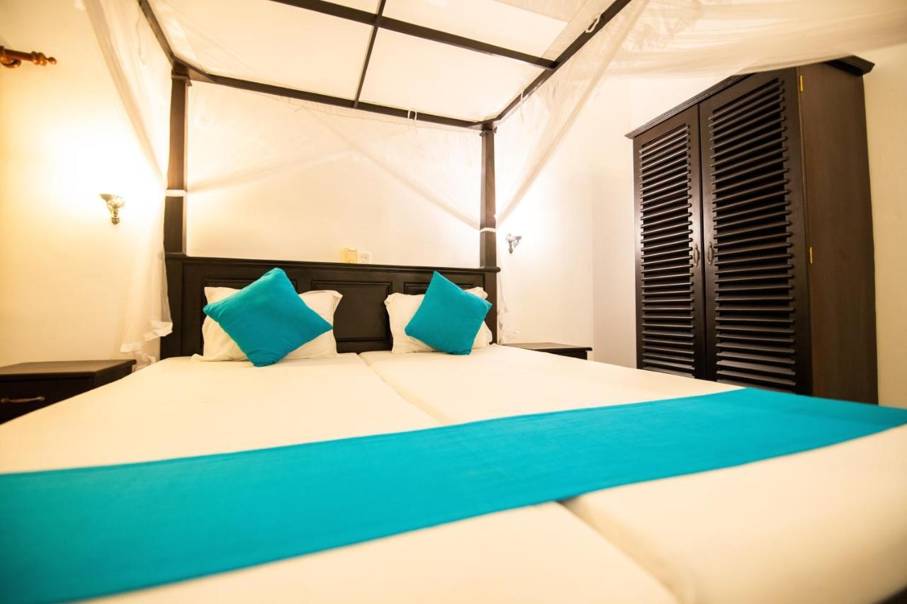היקדואה International Beach Hotel & Restaurant מראה חיצוני תמונה
