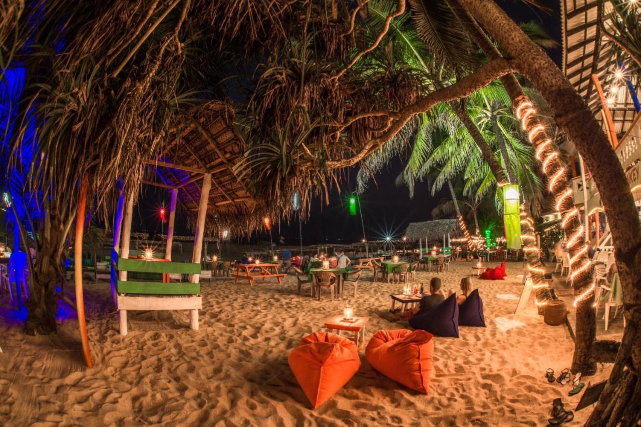 היקדואה International Beach Hotel & Restaurant מראה חיצוני תמונה