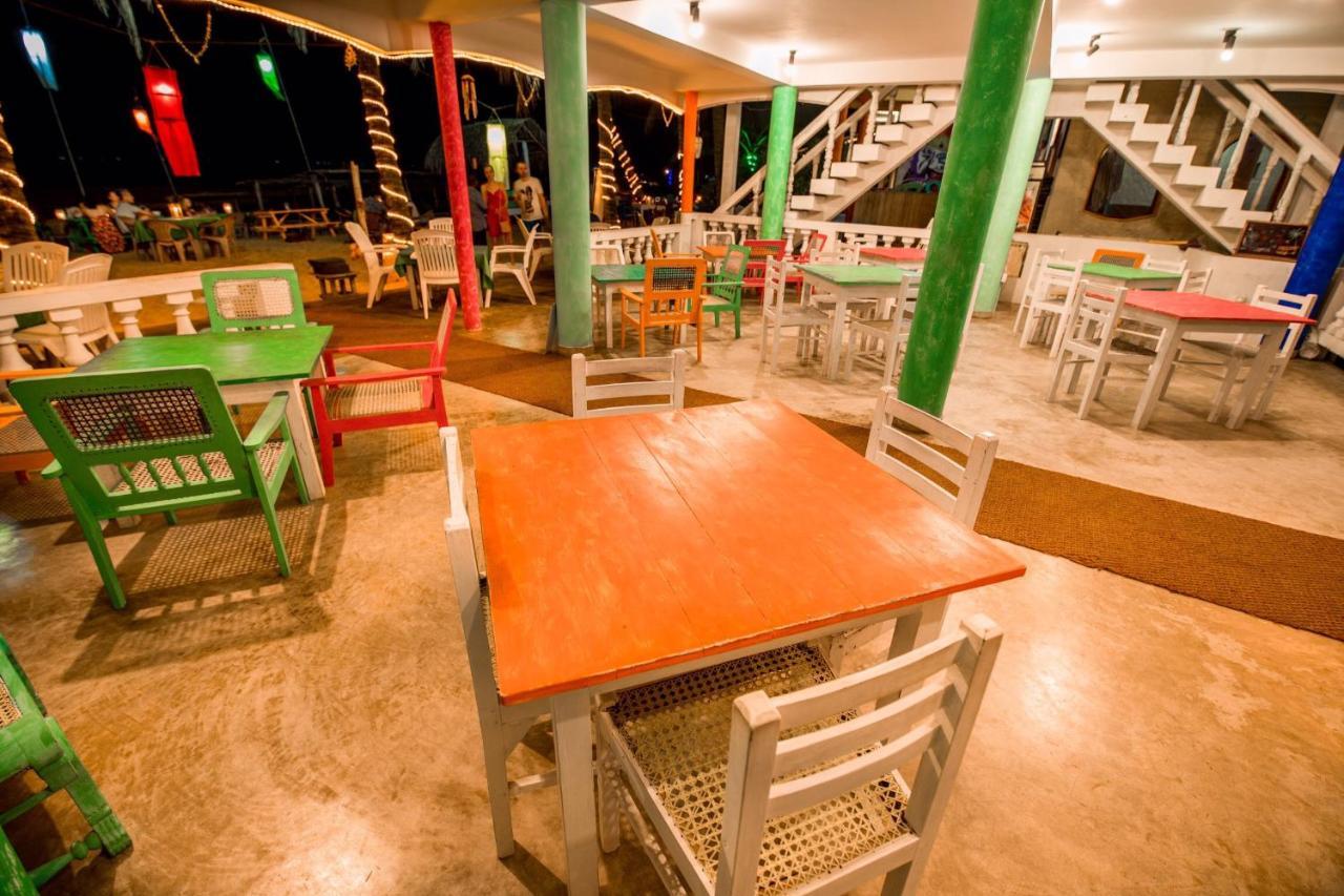 היקדואה International Beach Hotel & Restaurant מראה חיצוני תמונה