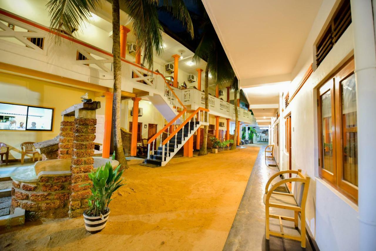 היקדואה International Beach Hotel & Restaurant מראה חיצוני תמונה