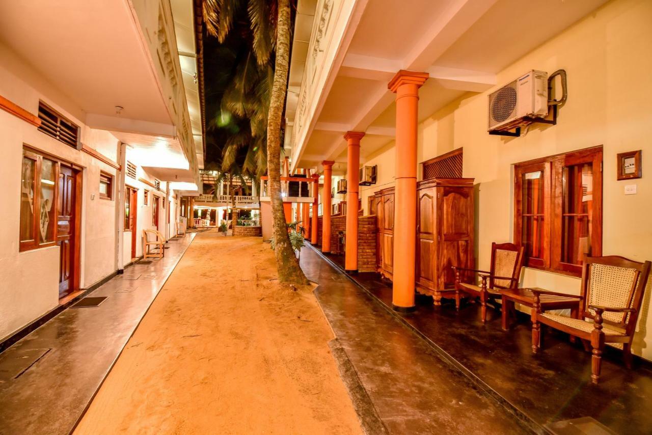היקדואה International Beach Hotel & Restaurant מראה חיצוני תמונה