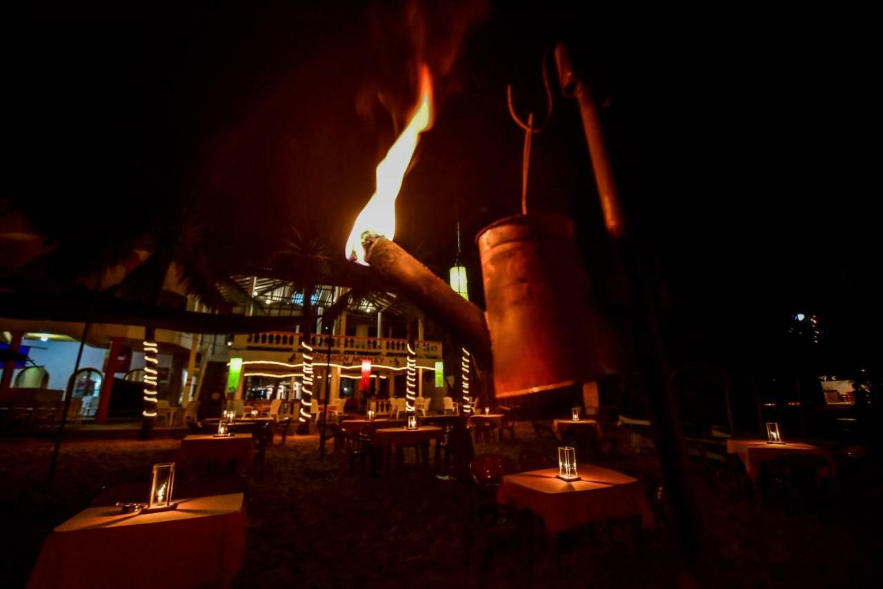 היקדואה International Beach Hotel & Restaurant מראה חיצוני תמונה
