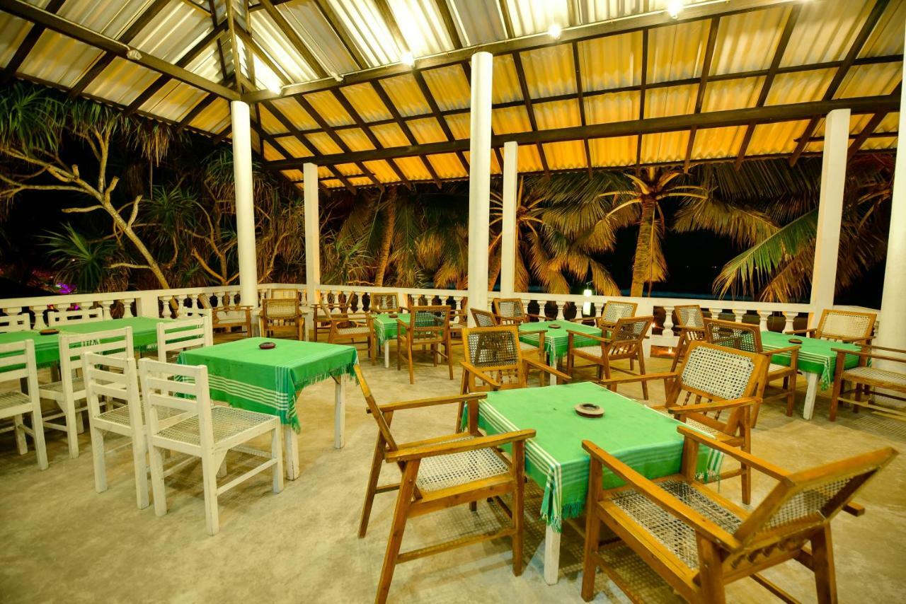 היקדואה International Beach Hotel & Restaurant מראה חיצוני תמונה