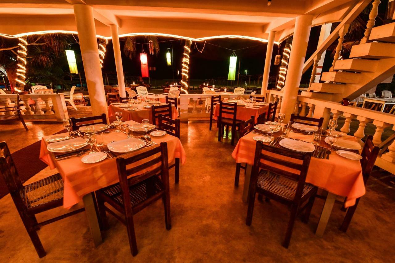 היקדואה International Beach Hotel & Restaurant מראה חיצוני תמונה