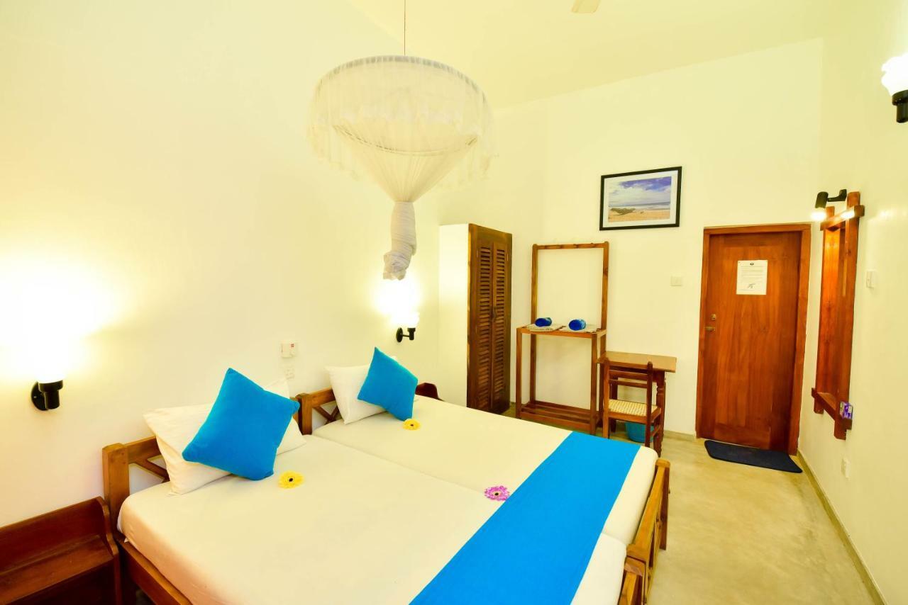 היקדואה International Beach Hotel & Restaurant מראה חיצוני תמונה